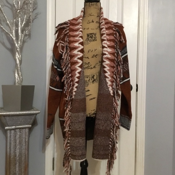 Tribal Cardigan - Picture 9 of 10